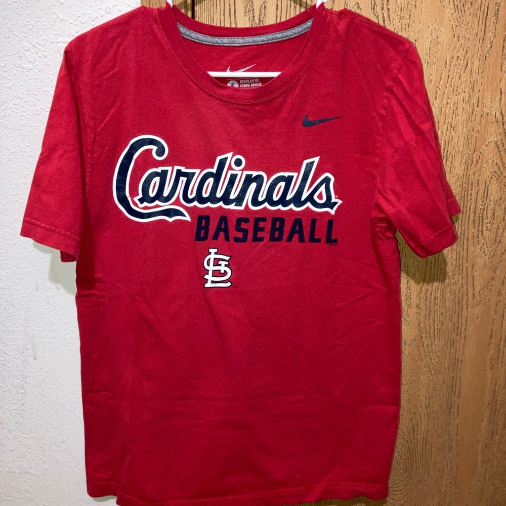 Nike St. Louis Cardinals T-Shirt, Small.